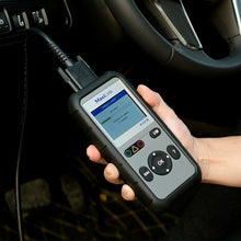 Load image into Gallery viewer, AUTEL MaxiLink ML529HD Heavy Duty Trucks Car Code Reader OBD2 Scanner Tool